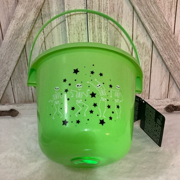 Target BP 2023 Halloween Light Up Projector Bucket - Picture 1 of 12